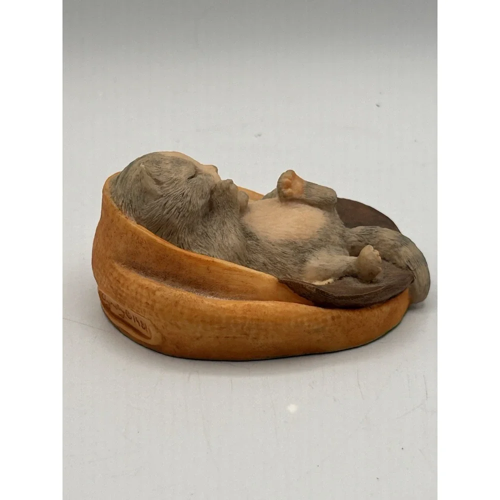 Vintage Aynsley Master Craft Sleeping Cat Kitten in Cap - 1981 - Made in England